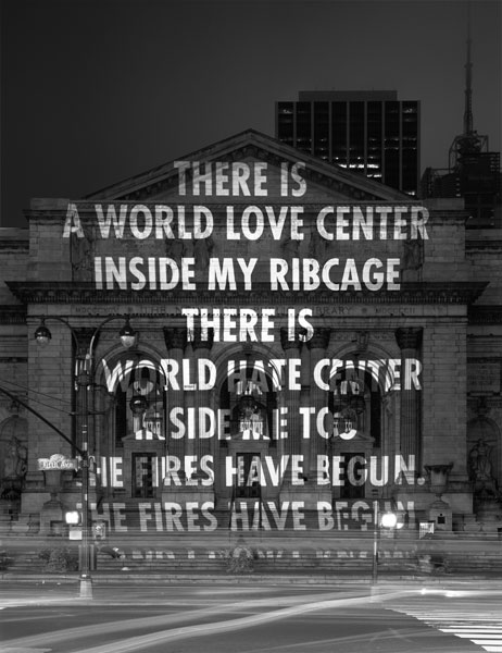 Hay un centro de amor dentro de mi caja torácica. Hay un centro de odio dentro de mí también. Los incendios han comenzado